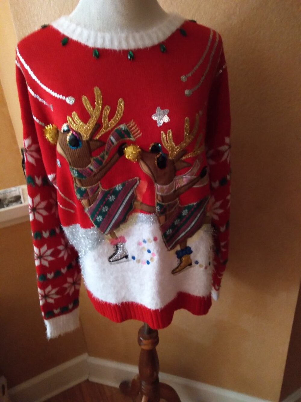 Holiday Time Christmas Sweater Red Reindeer Ice Skating Small New!